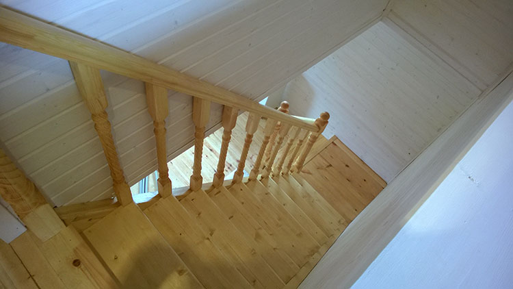 деревянные лестницы для дачи