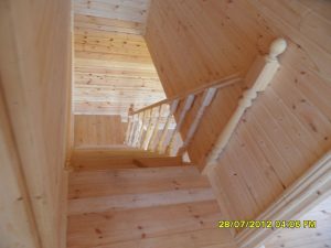 Деревянная лестница