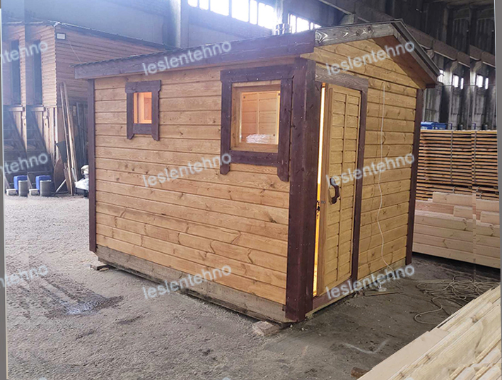 Маленькая готовая баня из бруса
